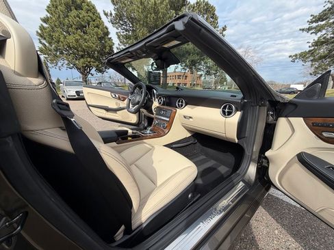Used 2018 Mercedes-Benz SLC 300 image 30