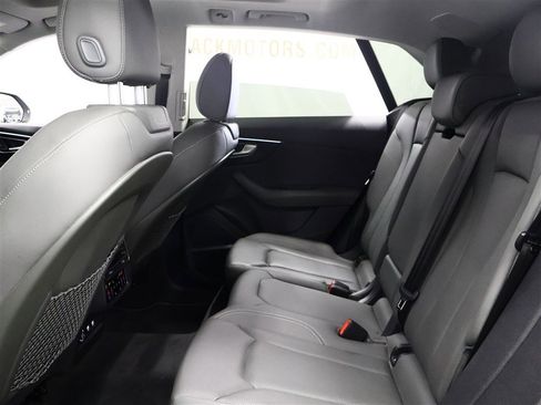 Used 2019 Audi Q8 Premium Plus w/ Premium Plus image 11