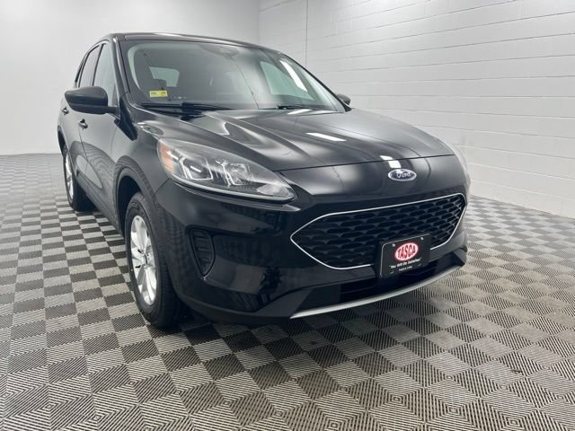 Used 2022 Ford Escape SE w/ Cold Weather Package AWD/4WD image 1
