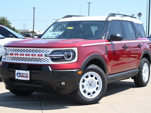 Used 2025 Ford Bronco Sport Heritage w/ Convenience Package AWD/4WD image 2