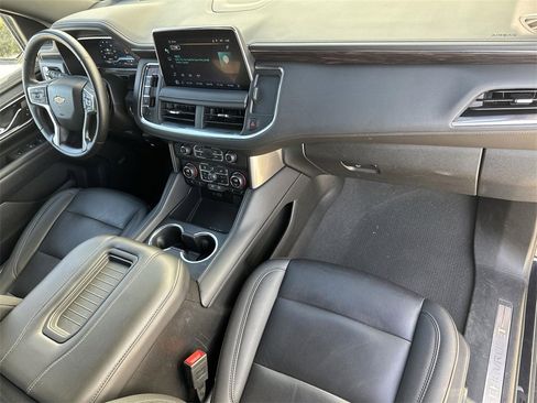 Used 2024 Chevrolet Suburban LT image 27