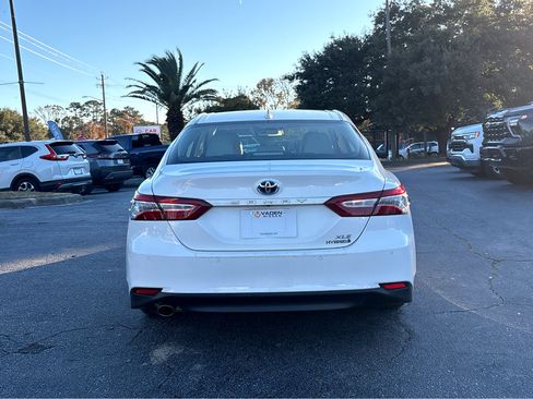 Used 2019 Toyota Camry Hybrid image 24
