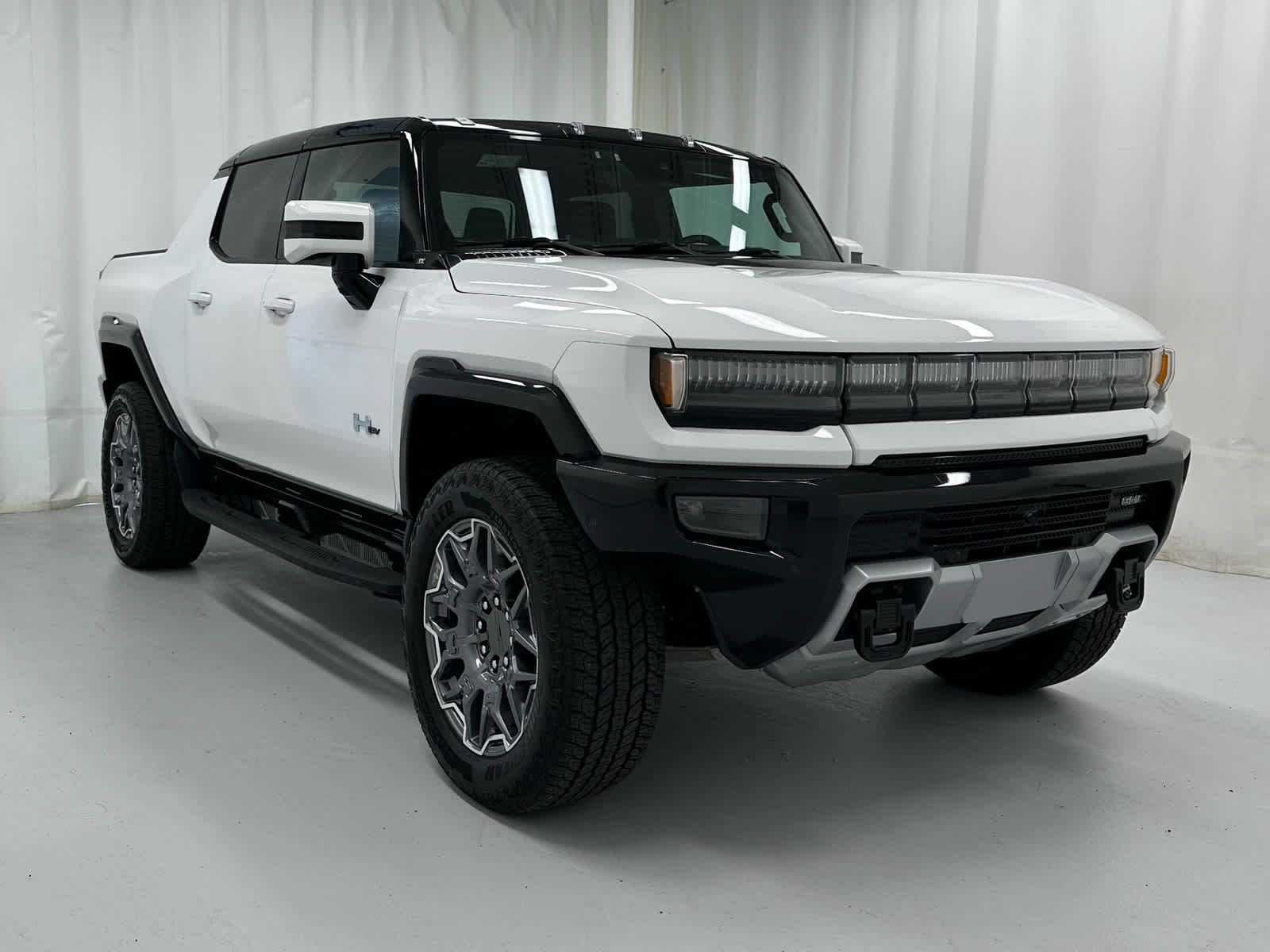 Used 2024 GMC Hummer EV 3X AWD/4WD image 2