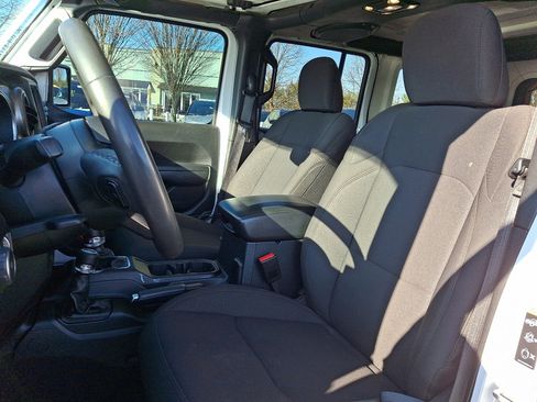 Used 2023 Jeep Wrangler Unlimited image 24