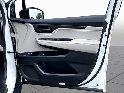 Certified 2025 Honda Odyssey EX-L image 23