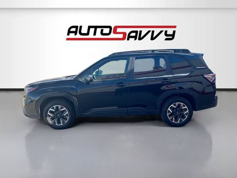 Used 2025 Subaru Forester Premium w/ Convenience Package #1 AWD/4WD image 4