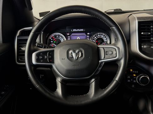 Used 2022 RAM 1500 Big Horn AWD/4WD image 16