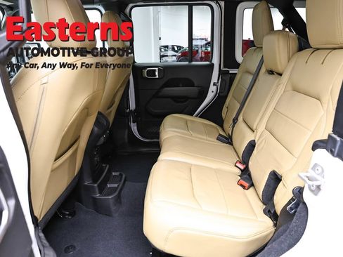 Used 2018 Jeep Wrangler Unlimited Sahara AWD/4WD image 75