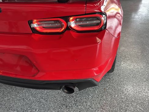 Used 2019 Chevrolet Camaro SS RWD image 36
