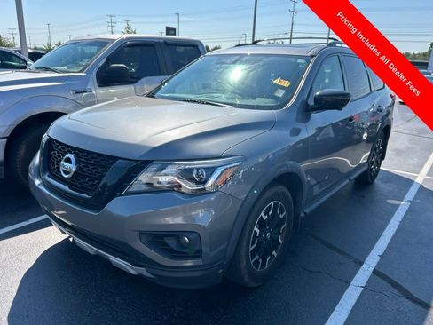 Used 2020 Nissan Pathfinder SL FWD image 14