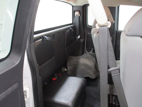 Used 2010 Dodge Dakota Big Horn w/ Extra Security Group image 17