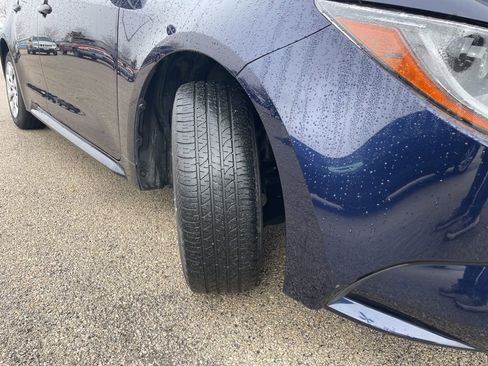 Used 2020 Toyota Corolla LE image 16