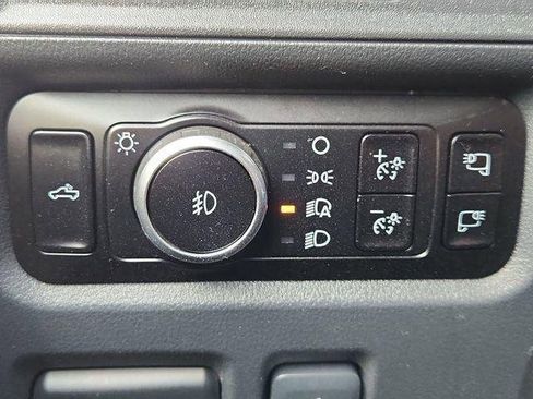 Used 2025 Ford F150 Lariat w/ FX4 Off-Road Package AWD/4WD image 18
