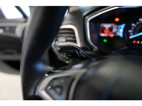 Used 2020 Ford Fusion SE FWD image 21