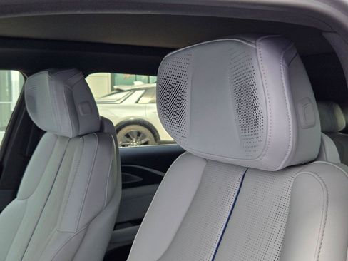 Certified 2024 Cadillac Lyriq Luxury AWD/4WD image 12