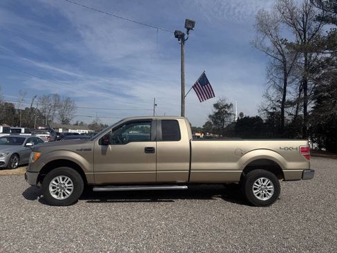 Used 2011 Ford F150 XLT w/ HD Payload Pkg image 1