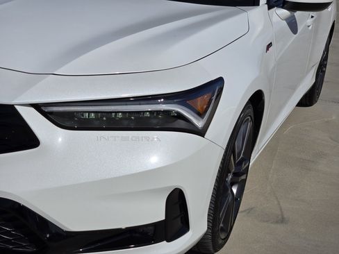 Used 2023 Acura Integra A-Spec image 7