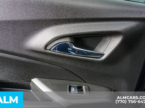 Used 2024 Chevrolet Trax LT w/ LT Convenience Package FWD image 57