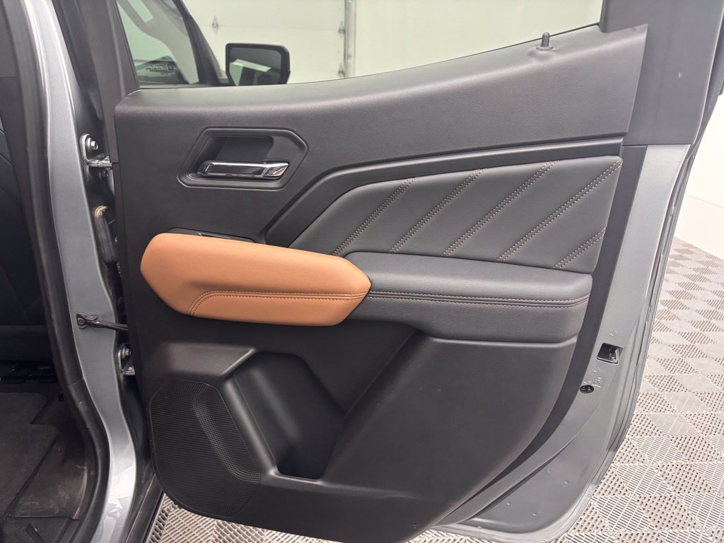 Used 2024 GMC Canyon AT4 w/ Technology Package AWD/4WD image 39