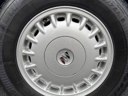 Used 1998 Buick Century Custom FWD image 10