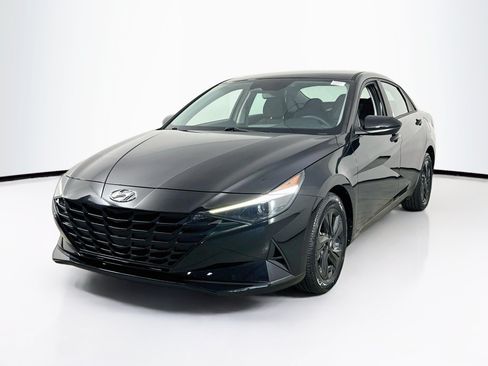 Used 2023 Hyundai Elantra SEL FWD image 1