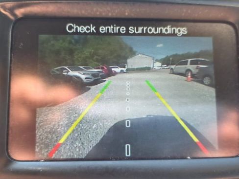 Used 2017 Jeep Cherokee Latitude w/ Cold Weather Group FWD image 17