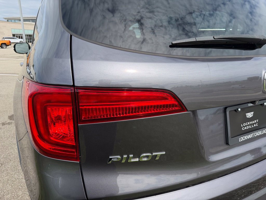 Used 2017 Honda Pilot Touring image 10
