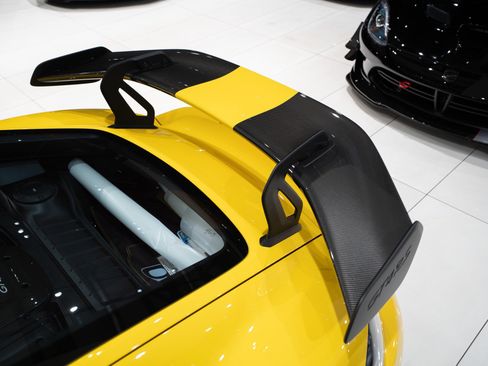 Used 2024 Porsche 718 Cayman GT4 RS RWD image 40
