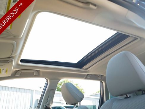Used 2023 Subaru Forester Premium AWD/4WD image 13