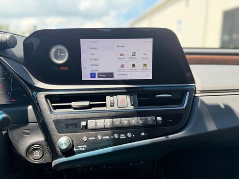 Used 2023 Lexus ES 350 w/ Premium Package FWD image 28