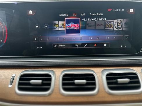 Used 2023 Mercedes-Benz GLS 450 4MATIC image 17