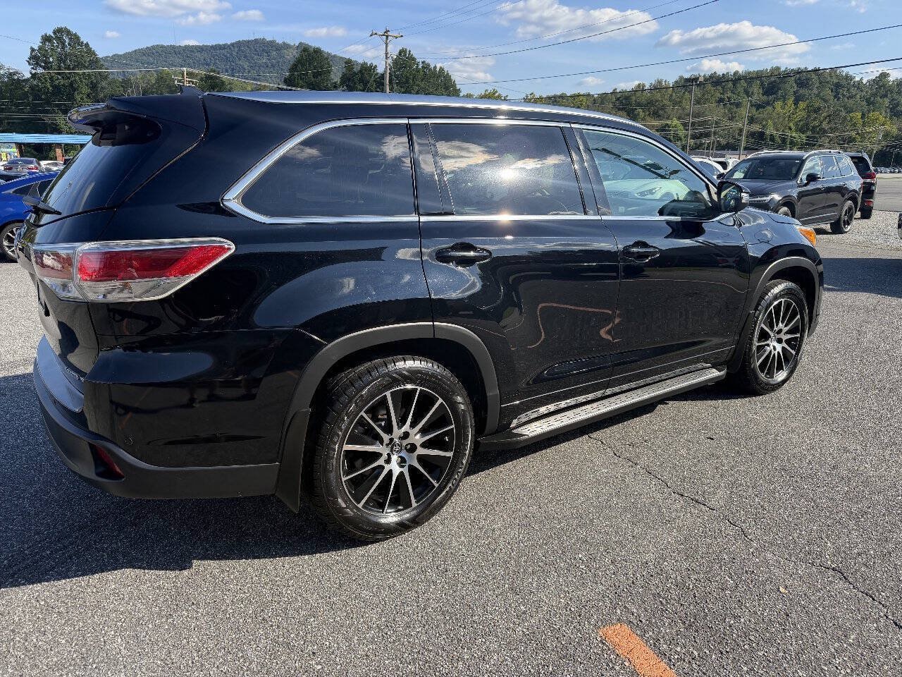 Used 2016 Toyota Highlander Limited Platinum AWD/4WD image 6