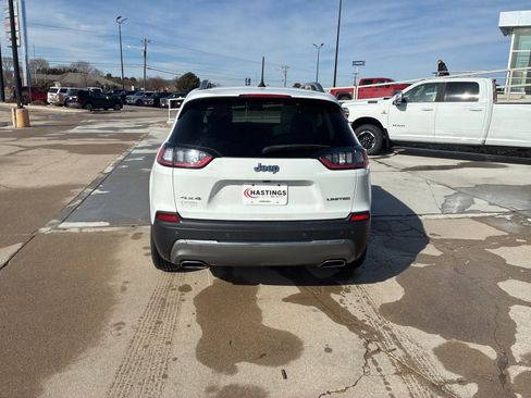 Used 2021 Jeep Cherokee Limited image 4
