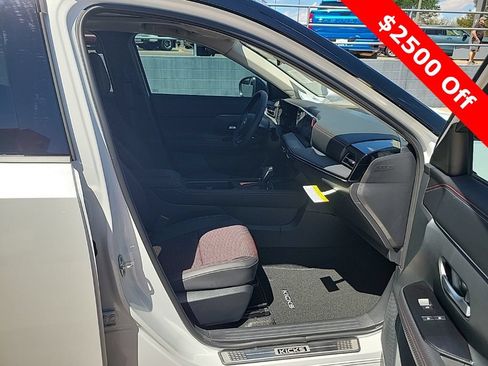 New 2025 Nissan Kicks SR w/ SR Premium Package FWD image 16
