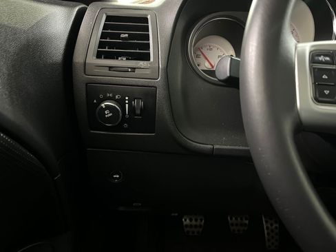 Used 2013 Dodge Challenger R/T Plus image 23