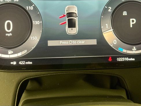 Used 2025 Land Rover Range Rover Sport SE AWD/4WD image 12