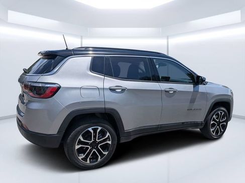 Used 2022 Jeep Compass Limited w/ Sun and Sound Group AWD/4WD image 3