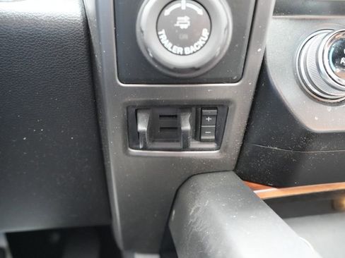 Used 2016 Ford F150 Limited image 38