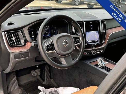 Certified 2023 Volvo XC60 B5 Ultimate w/ Protection Package Premier image 17