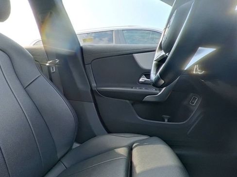 Used 2025 Mercedes-Benz CLA 250 image 27