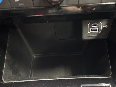 Used 2022 Jeep Compass Limited image 34