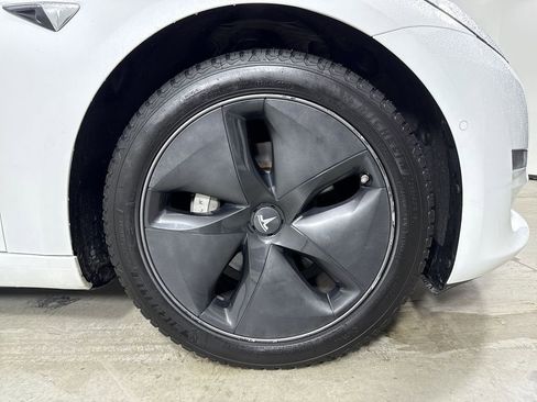 Used 2018 Tesla Model 3 Long Range image 15