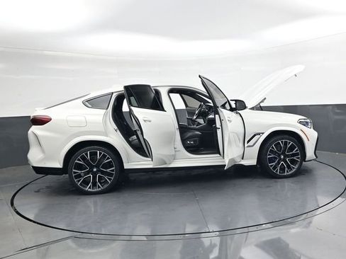 Used 2021 BMW X6 M w/ Executive Package image 37