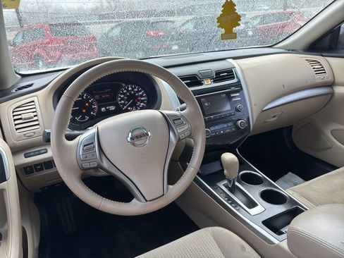 Used 2015 Nissan Altima 2.5 SV image 12