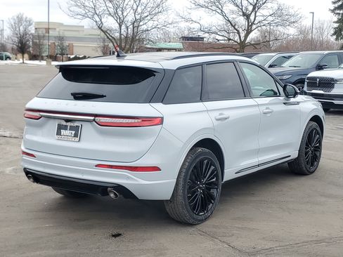 New 2026 Lincoln Corsair Premiere image 4