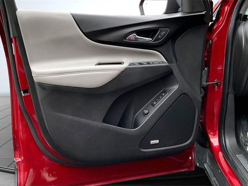 Used 2020 Chevrolet Equinox Premier image 23