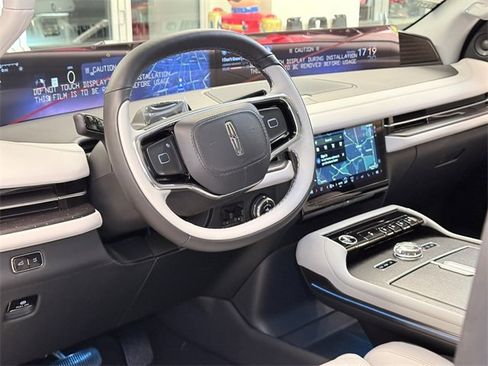 New 2026 Lincoln Navigator L Black Label image 32