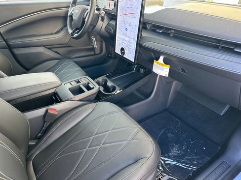 New 2025 Ford Mustang Mach-E Select w/ Comfort Package Lite image 18