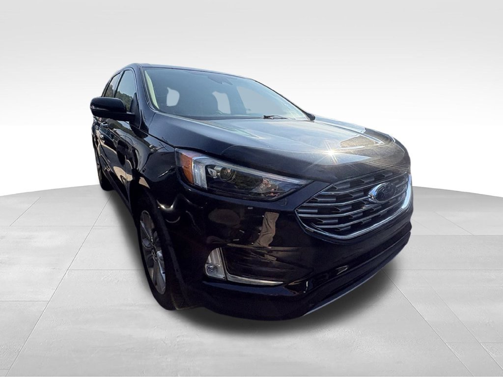Used 2024 Ford Edge Titanium AWD/4WD image 3