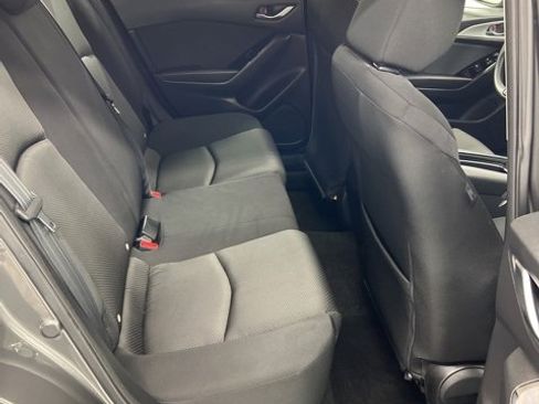 Used 2018 MAZDA MAZDA3 Sport image 20